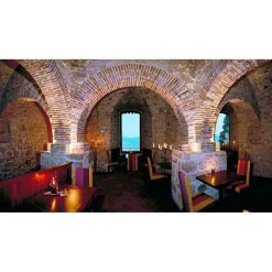 Castel Brando - Living in Court - 4 Days 3 Nights - Avvenice