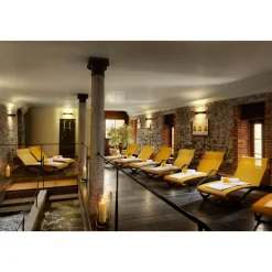 Castel Brando - Living in Court - 4 Days 3 Nights - Avvenice