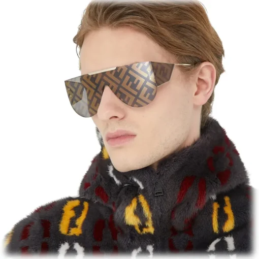 Fendi - Fabulous 2.0 - Shield Sunglasses - Brown - Sunglasses - Eyewear - Avvenice