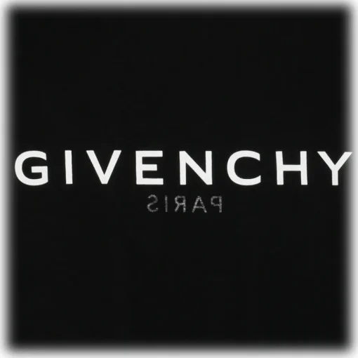 Givenchy - Black Logo Print T-Shirt - Exclusive Luxury Collection - Avvenice