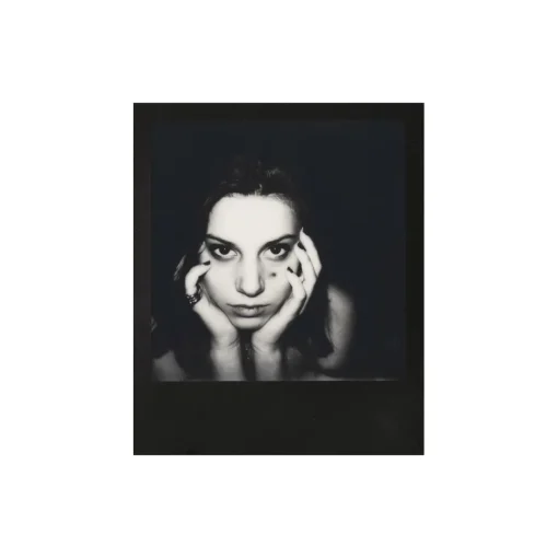 Impossible Polaroid - B & W Film for 600 - Black Frame - Film for Polaroid 600 Type and Impossible I-1 - Instant Films - Avvenice