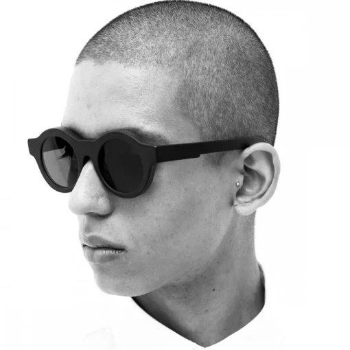 Kuboraum - Mask A1 - Black Matt - A1 BM - Sunglasses - Eyewear - Avvenice
