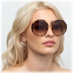 Linda Farrow - 901 C2 Oversized Sunglasses - Tortoiseshell - Eyewear - Avvenice