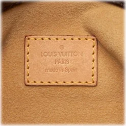 Louis Vuitton Vintage - Monogram Artsy MM Bag - Brown - Leather Handbag - Luxury High Quality - Avvenice