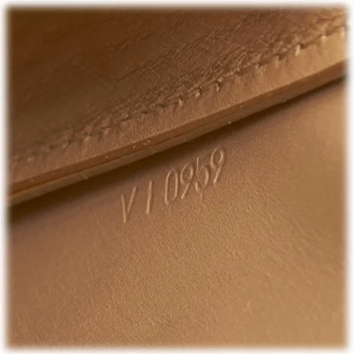 Louis Vuitton Vintage - Vernis Lexington Pochette - Beige - Vernis  Leather and Vachetta Leather Pouch - Luxury High Quality - Avvenice^ Vintage Bags