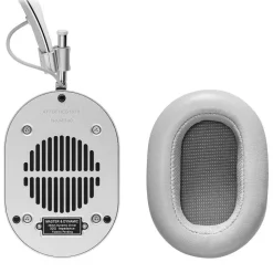 Master & Dynamic Master & Dynamic - MH40 - Zero Halliburton Kit - Silver Metal / White Leather - Premium High Quality Over-Ear Headphones - Avvenice