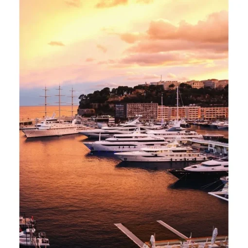 Monte Carlo Travel 1985 - Ferrari SF 90 Stradale - Supercar - Monte-Carlo - Cannes - Exclusive Luxury - Avvenice