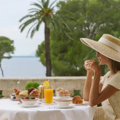 Monte Carlo Travel 1985 - Yacht Excursion - Cannes to D'Antibes - Hotel of Cap Eden Roc - Cannes - France - Exclusive Luxury - Avvenice