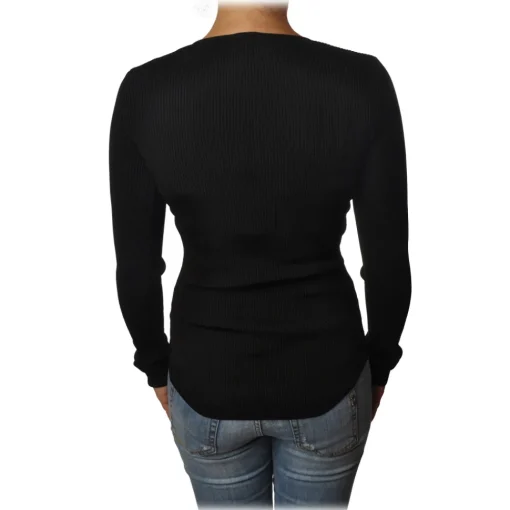 Pinko - Tight-fitting Sweater Ecco with V-neck - Black - Sweater - Made in Italy - Luxury Exclusive Collection - Avvenice^ Knitwears