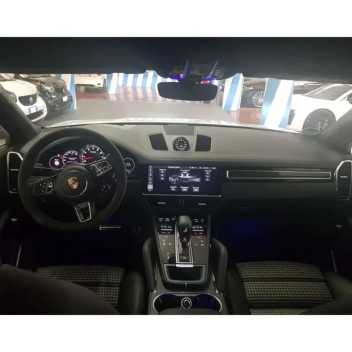 Rent Luxe Car - Porsche Cayenne - Exclusive Luxury Rent - Avvenice