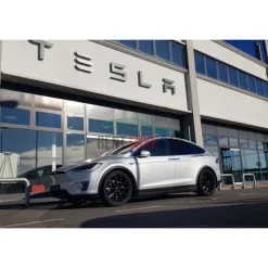 Rent Luxe Car - Tesla Model X 90D - Exclusive Luxury Rent - Avvenice^ Supercar