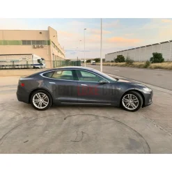 Rent Luxe Car - Tesla Model S - Exclusive Luxury Rent - Avvenice^ Supercar