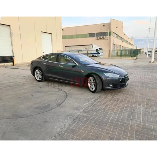 Rent Luxe Car - Tesla Model S - Exclusive Luxury Rent - Avvenice^ Supercar