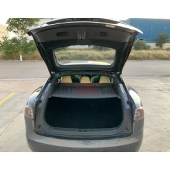 Rent Luxe Car - Tesla Model S - Exclusive Luxury Rent - Avvenice^ Supercar