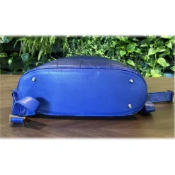 Su\u00e8i Suèi - Backpack of Crocodile Leather - Blue - Handmade in Italy - Luxury Exclusive Collection - Avvenice