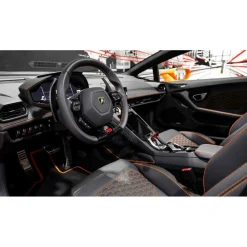 Superior Car Rental - Lamborghini Huracán EVO Spyder - Orange - Exclusive Luxury Rent - Avvenice^ Supercar