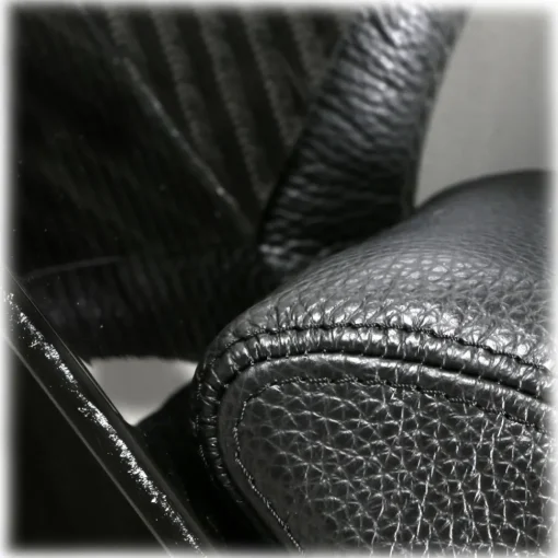 TecknoMonster - Firmitas - Aeronautical Carbon Fiber Armchair - Avvenice
