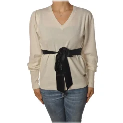Twinset - V-Neck Sweater with Belt in Contrasting Color - White - Knitwear - Made in Italy - Luxury Exclusive Collection - Avvenice