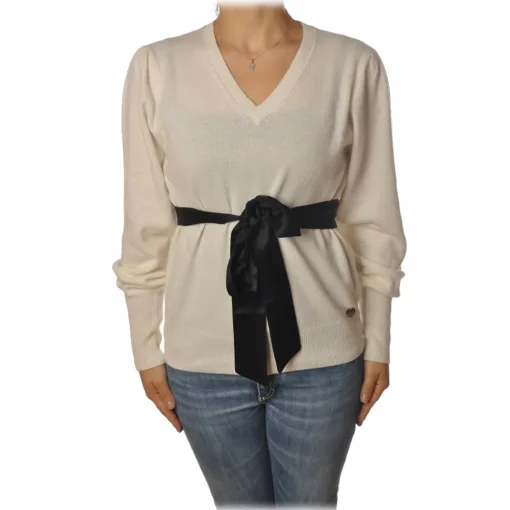 Twinset - V-Neck Sweater with Belt in Contrasting Color - White - Knitwear - Made in Italy - Luxury Exclusive Collection - Avvenice