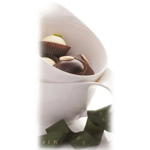 Vincente Delicacies - Classic Almond Cookies Covered With 70% Extra-Dark Chocolate - Ninfea Box - Avvenice^ Sweets