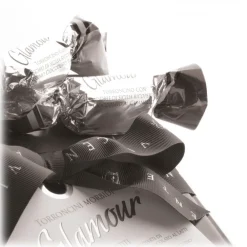 Vincente Delicacies - Soft Pistachio Nougat Candies and Covered with Fine White Chocolate - Glamour - Metallic Box - Avvenice^ Sweets