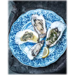 Wilde Wadoesters - Wild Oysters - 500 - Handpicked on the Wadden Sea - UNESCO World Heritage Site - Avvenice^ Caviar And Oysters