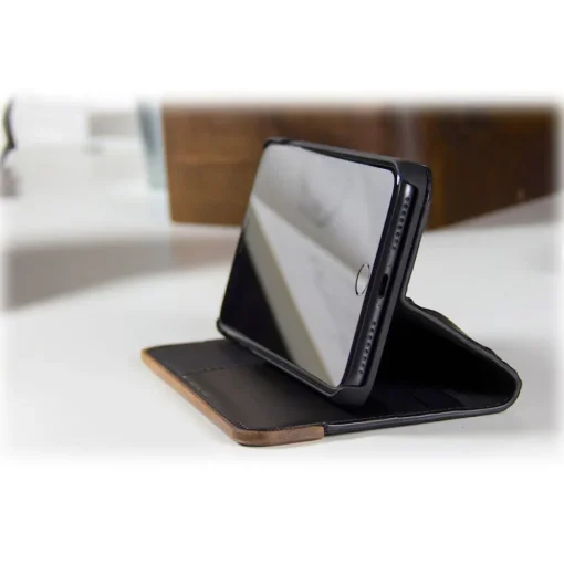 Woodcessories - Eco Wallet Flip Cover - Real Wood and Leather - Rich Walnut - iPhone 8 Plus / 7 Plus - Eco Case - Avvenice