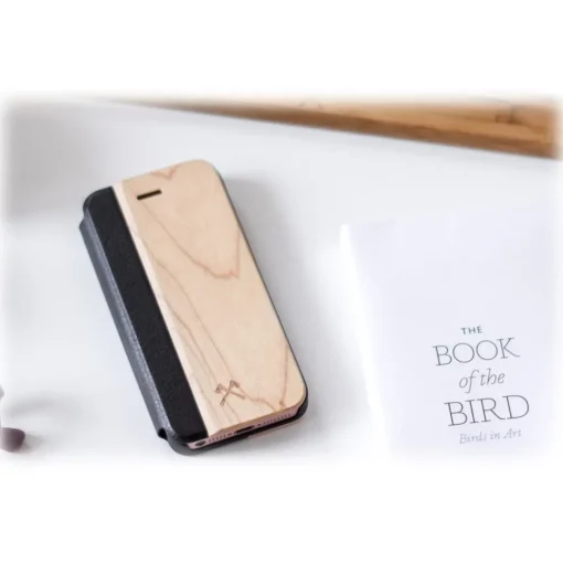 Woodcessories - Eco Wallet Flip Cover - Real Wood and Leather - Maple - iPhone XS Max - Eco Case - Flip Collection - Avvenice^ Case