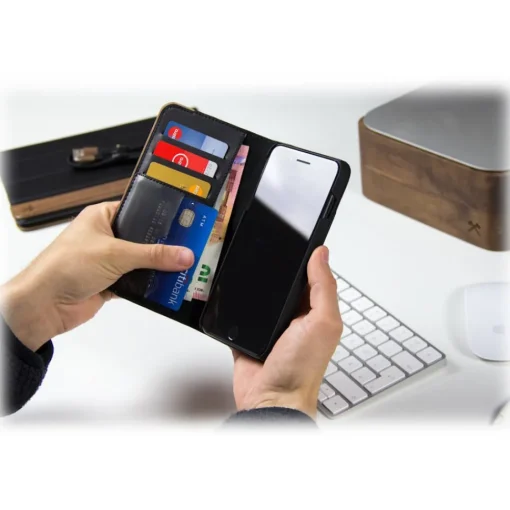 Woodcessories - Eco Wallet Flip Cover - Real Wood and Leather - Rich Walnut - iPhone 8 Plus / 7 Plus - Eco Case - Avvenice