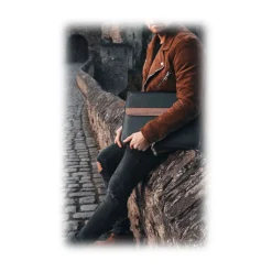 Woodcessories - MacBook Eco Pouch Cover - Walnut and Wool - MacBook 11 12 13 - Mac Case - Real Wood MacBook Bag - Avvenice