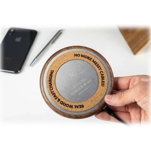 Woodcessories - Wireless Charging Station Dock Qi (10W) - Walnut & Leather - Real Wood Premium Eco Pad - iPhone - Samsung - Avvenice