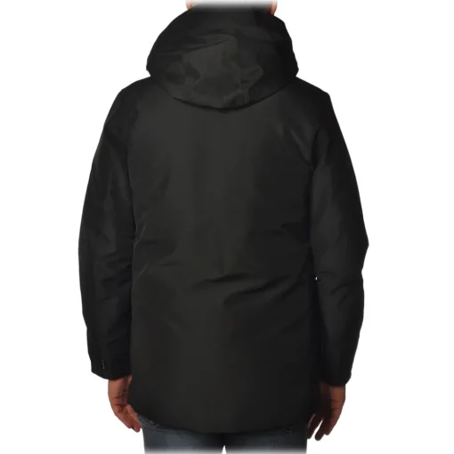 Woolrich - Technical Jacket of Goretex Technical Material - Black - Jacket - Luxury Exclusive Collection - Avvenice^ Jackets