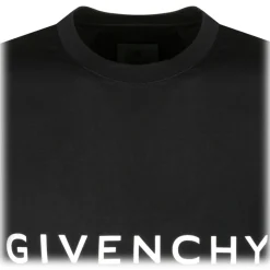 Givenchy T-shirt-- Black Logo Print T-Shirt - Exclusive Luxury Collection - Avvenice