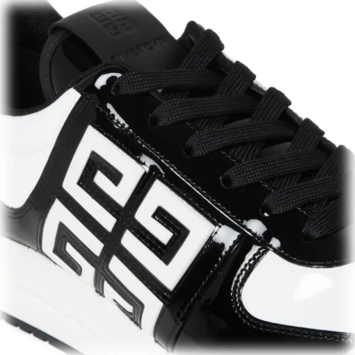 Givenchy Shoes-- Shoes Low Sneakers White and Black - Exclusive Luxury Collection - Avvenice