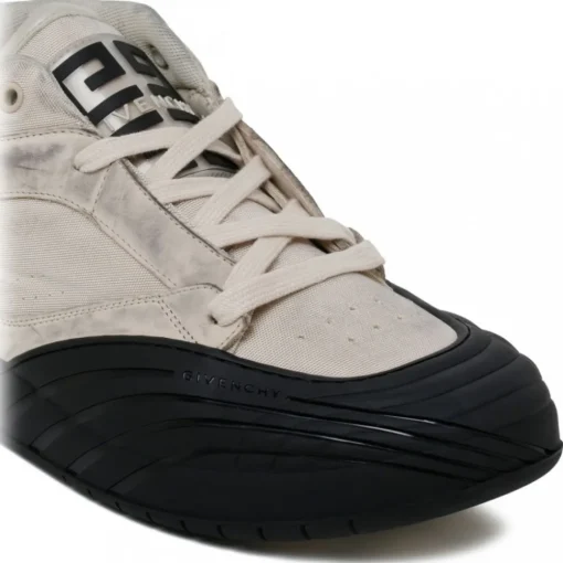 Givenchy Shoes-- White Skate Sneakers - Exclusive Luxury Collection - Avvenice