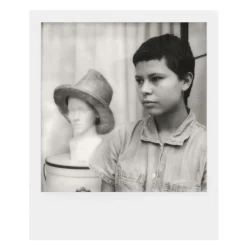 Polaroid Originals Photo & Video-- B&W Film for i-Type - Classic White Frame - Film for i-Type Cameras - OneStep 2 - Avvenice