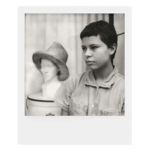 Polaroid Originals Photo & Video-- B&W Film for i-Type - Classic White Frame - Film for i-Type Cameras - OneStep 2 - Avvenice