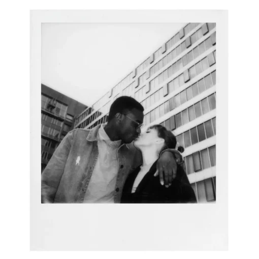 Polaroid Originals Photo & Video-- B&W Film for i-Type - Classic White Frame - Film for i-Type Cameras - OneStep 2 - Avvenice