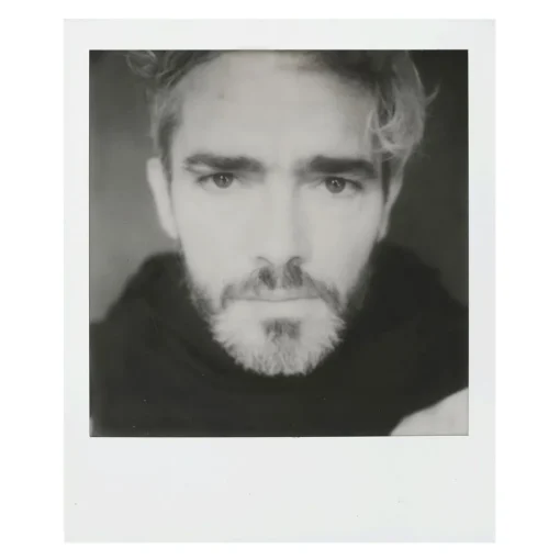 Polaroid Originals Photo & Video-- B&W Film for i-Type - Classic White Frame - Film for i-Type Cameras - OneStep 2 - Avvenice