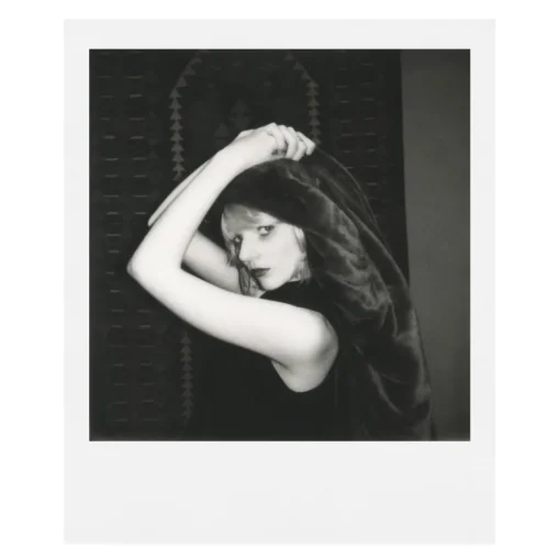 Polaroid Originals Photo & Video-- B&W Film for i-Type - Classic White Frame - Film for i-Type Cameras - OneStep 2 - Avvenice