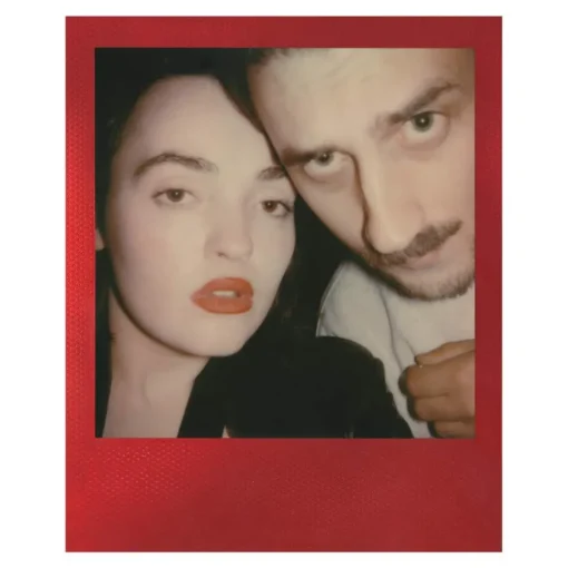 Polaroid Originals Photo & Video-- Color Film for 600 - Metallic Red Frame - Film for 600 Cameras - OneStep 2 - Avvenice