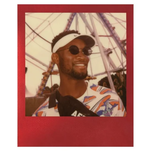 Polaroid Originals Photo & Video-- Color Film for 600 - Metallic Red Frame - Film for 600 Cameras - OneStep 2 - Avvenice