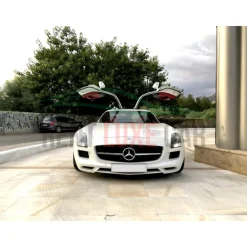 Rent Luxe Car Supercar-- Mercedes SLS - Exclusive Luxury Rent - Avvenice