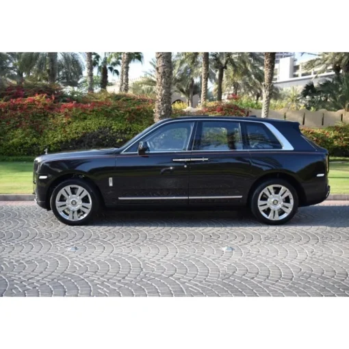 Superior Car Rental Supercar-- Rolls-Royce Cullinan - Exclusive Luxury Rent - Avvenice
