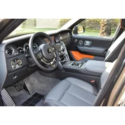 Superior Car Rental Supercar-- Rolls-Royce Cullinan - Exclusive Luxury Rent - Avvenice