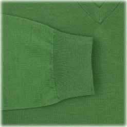 Viola Milano Knitwears-- Cashmere V-Neck Sweater - Apple - Handmade in Italy - Luxury Exclusive Collection - Avvenice