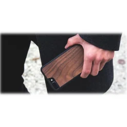 Woodcessories Case-- Eco Bumper - Walnut Cover - Black - iPhone XR - Wooden Cover - Eco Case - Bumper Collection - Avvenice