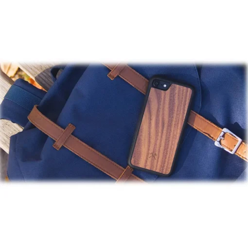 Woodcessories Case-- Eco Bumper - Walnut Cover - Black - iPhone XR - Wooden Cover - Eco Case - Bumper Collection - Avvenice